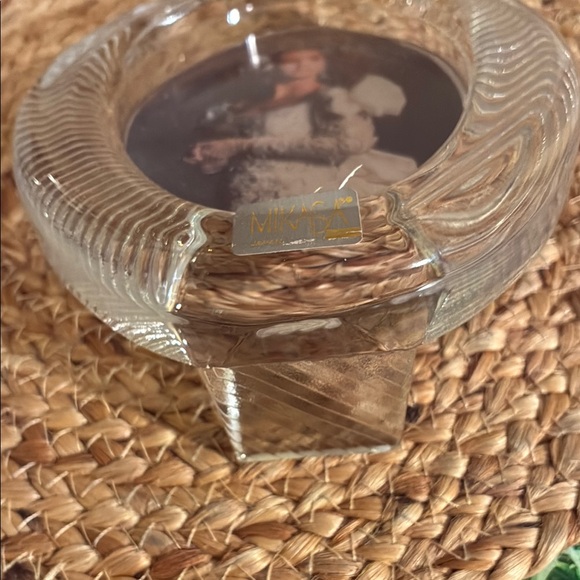 Mikasa Crystal Oval Picture Frame with Ribbed Accents - Picture 6 of 13